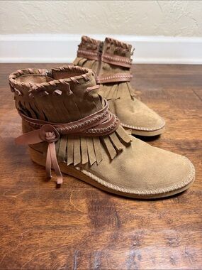 Felmini Suede Fringe Moccasin Style Zip Up Boots, size 42 EU/11 US